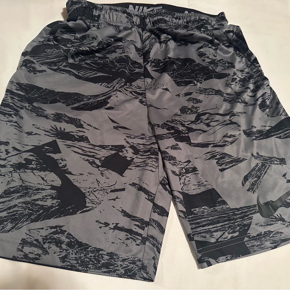 Nike Dri-Fit Marble Pattern Shorts Black/Grey Size Small Child - Picture 7 of 9